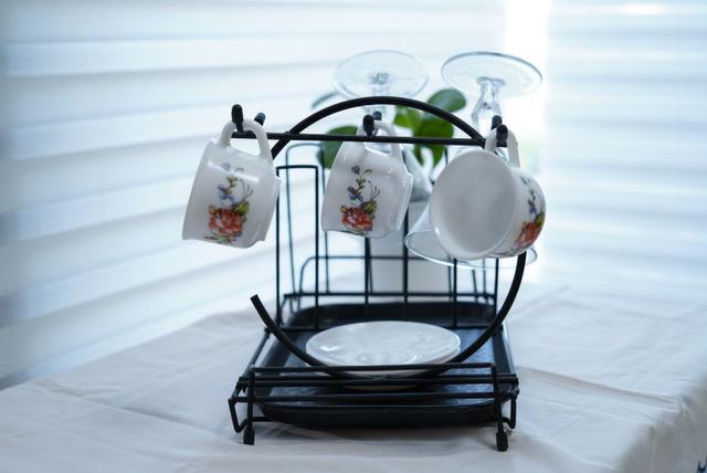 6 Glasses & Mug Stand Holder, Kitchen Organiser best quality product by Bright House.