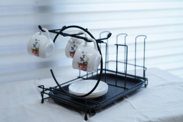 6 Glasses & Mug Stand Holder, Kitchen Organiser best quality product by Bright House.