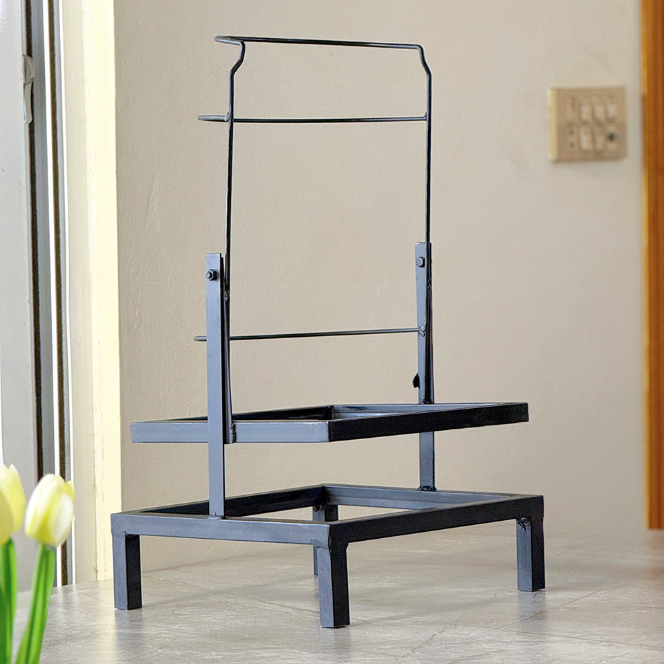 SWINGING BOTTLE RACK BY BRIGHT HOUSE – Bright House