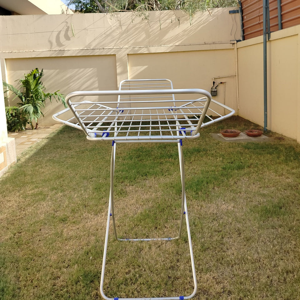 4 Wings Light: Flower Style Clothes Dryer Stand – Foldable by Bright House